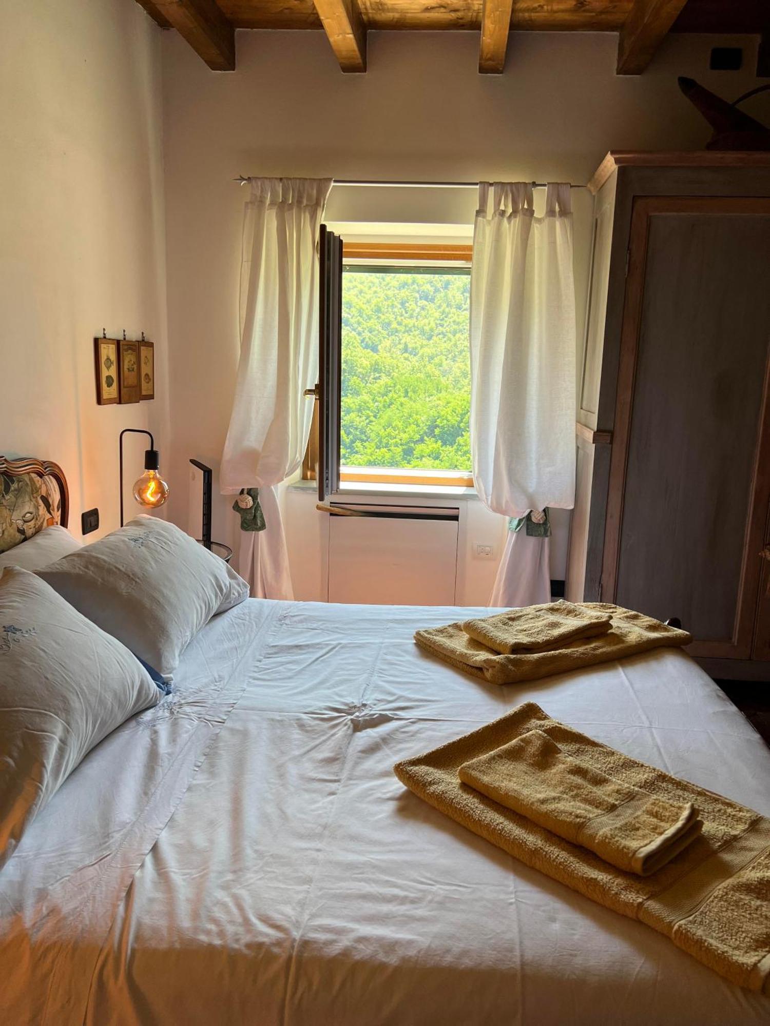 Casa Boru - A Beautiful Fully Restored Spacious House With Fantastic Views Calice al Cornoviglio Εξωτερικό φωτογραφία