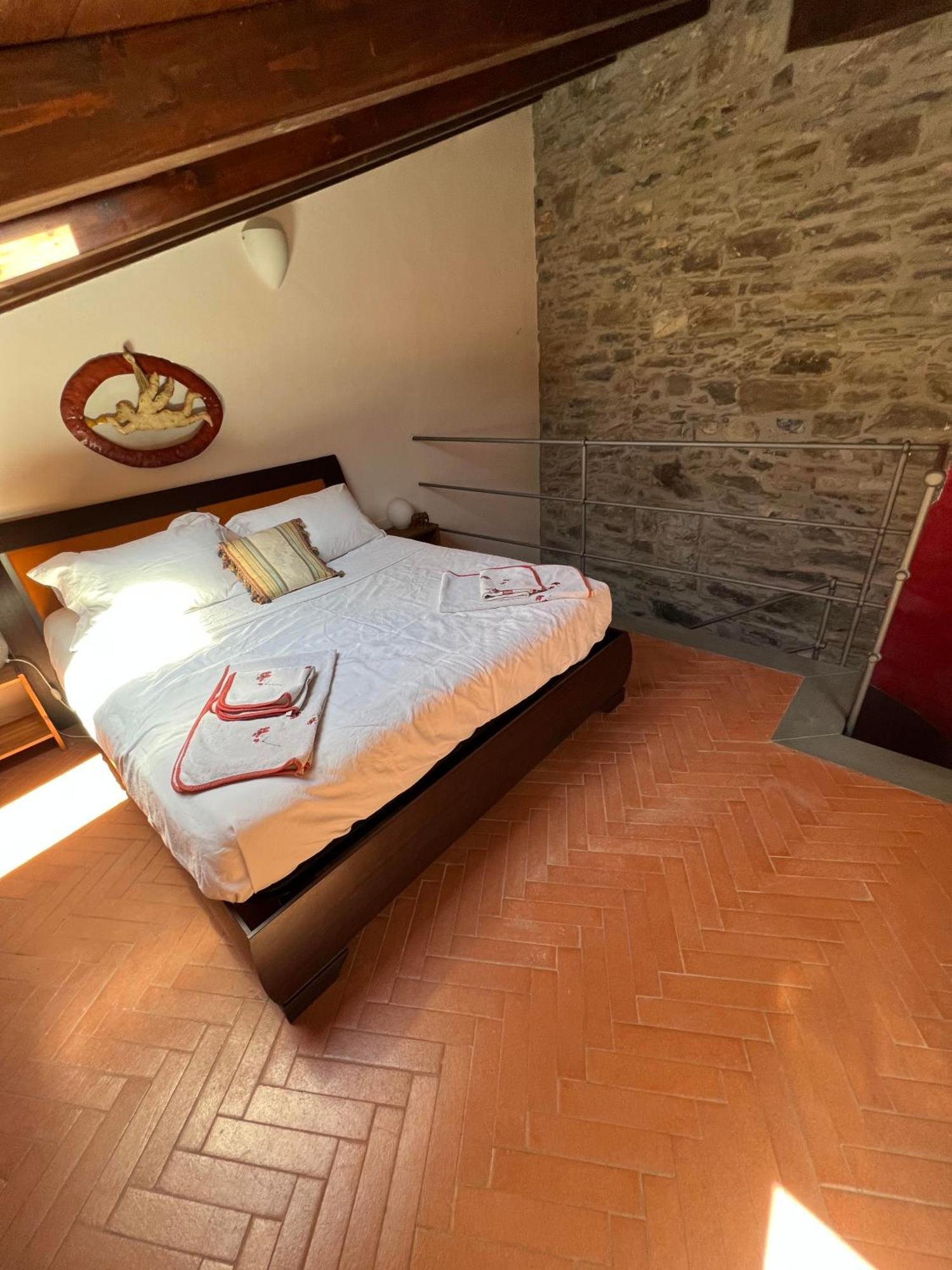 Casa Boru - A Beautiful Fully Restored Spacious House With Fantastic Views Calice al Cornoviglio Εξωτερικό φωτογραφία