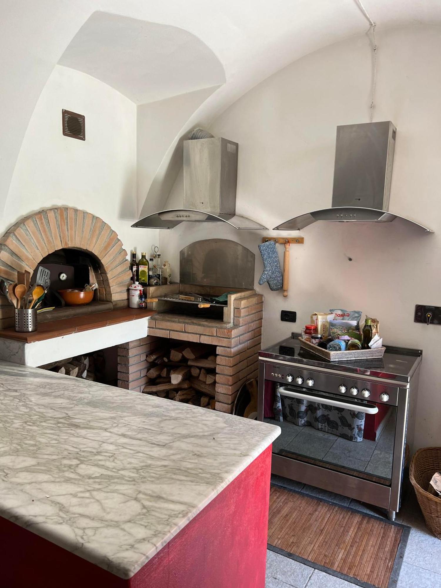 Casa Boru - A Beautiful Fully Restored Spacious House With Fantastic Views Calice al Cornoviglio Εξωτερικό φωτογραφία
